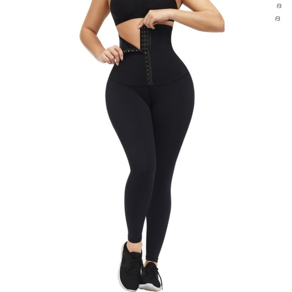 Black Ultra-High Waist Training Leggings - Picture 2 of 3